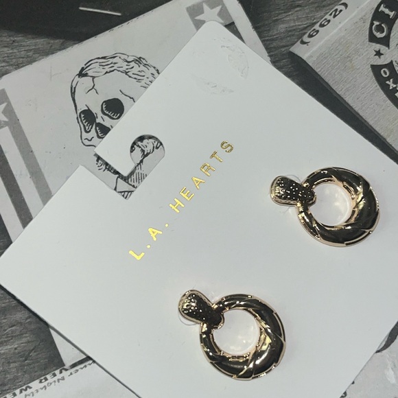 ♥️🌹♥️• PACSUN x L.A. Hearts Vibes • 🌹🖤🌹 - Picture 2 of 5